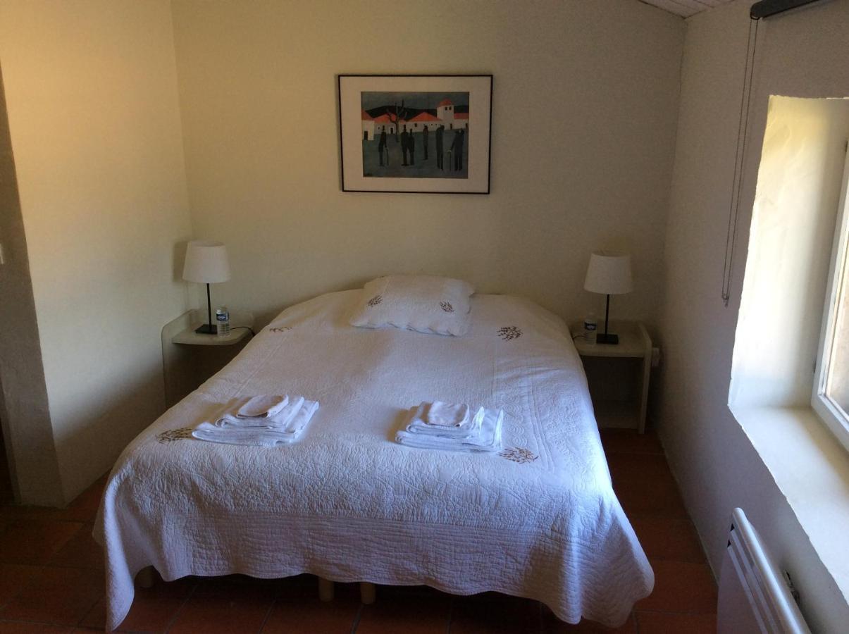 La Bergerie De Castellan Bed & Breakfast Verquieres Exterior photo